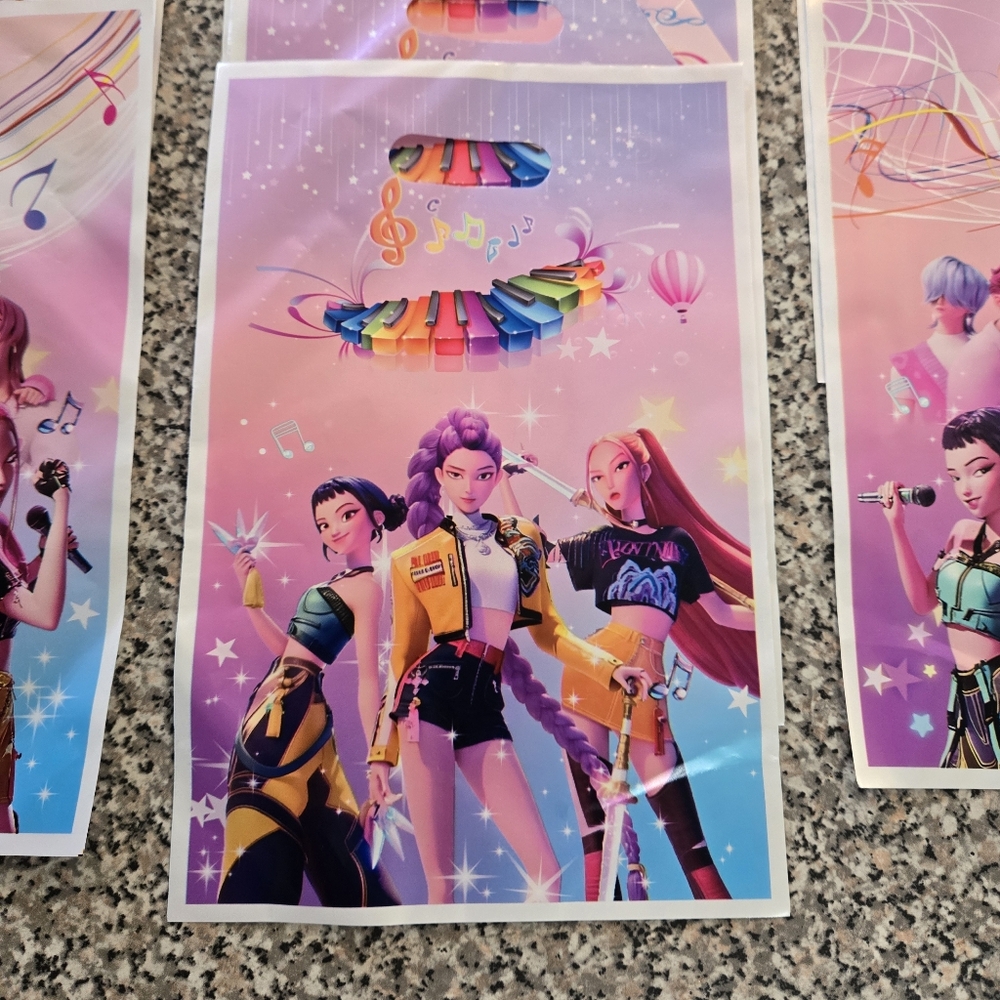 K-Pop Demon Hunters Party Favor Bags With Stickers - Picture 4 of 9